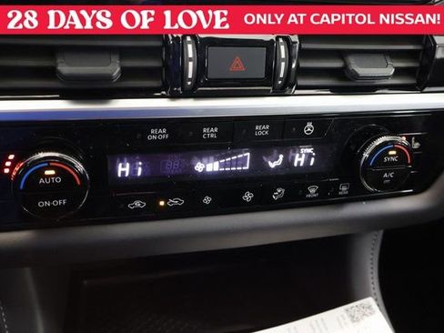 New 2025 Nissan Pathfinder SL image 20