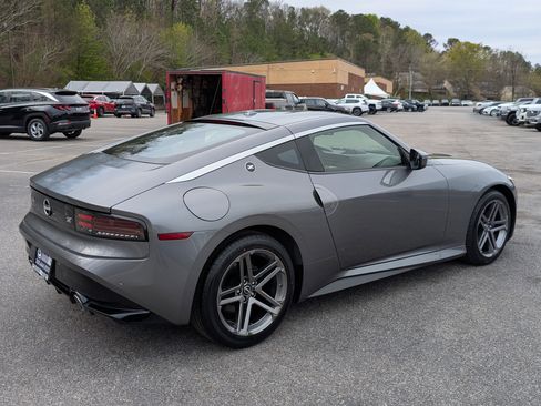 Used 2024 Nissan Z Sport w/ Floor Mat Package image 9