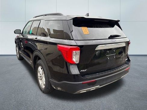 Used 2023 Ford Explorer XLT w/ Equipment Group 202A AWD/4WD image 4