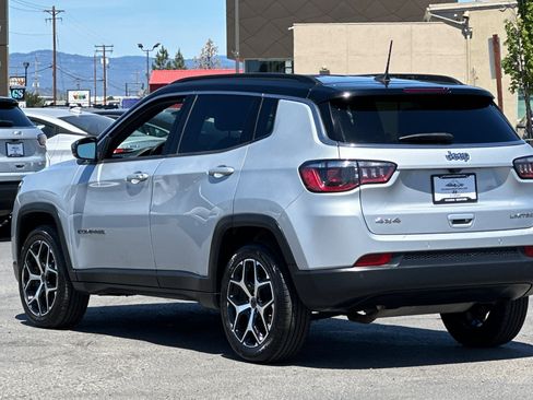 Used 2025 Jeep Compass Limited AWD/4WD image 7