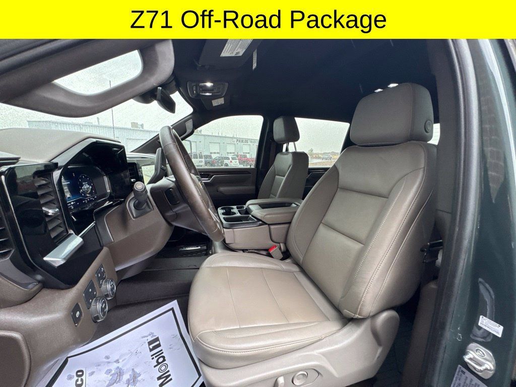 Used 2025 Chevrolet Silverado 3500 LT w/ Safety Package AWD/4WD image 18