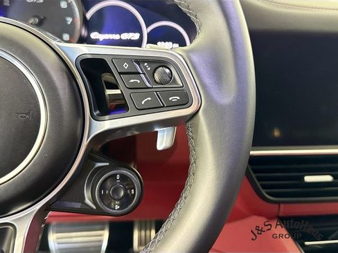 Used 2022 Porsche Cayenne GTS AWD/4WD image 14
