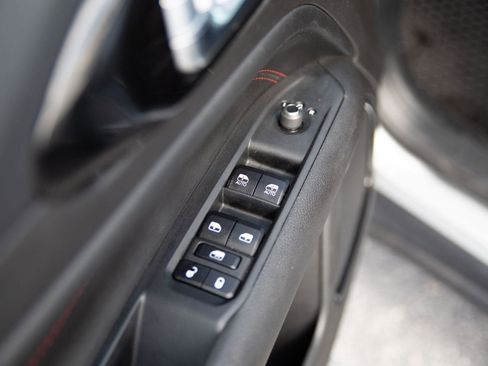 Used 2025 Jeep Compass Trailhawk AWD/4WD image 19