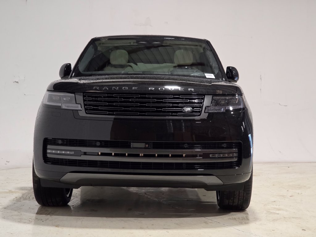 New 2027 Land Rover Range Rover Long Wheelbase SE AWD/4WD image 2
