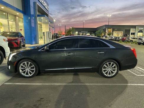 Used 2015 Cadillac XTS Luxury FWD image 2