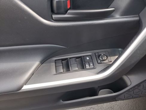 Used 2023 Toyota RAV4 LE AWD/4WD image 20