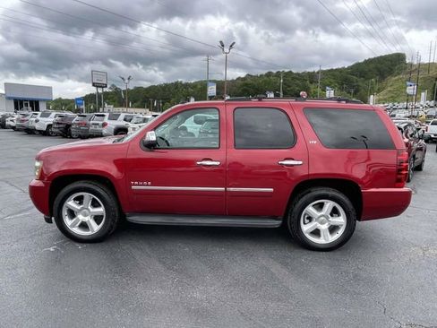Used 2013 Chevrolet Tahoe LTZ RWD image 2