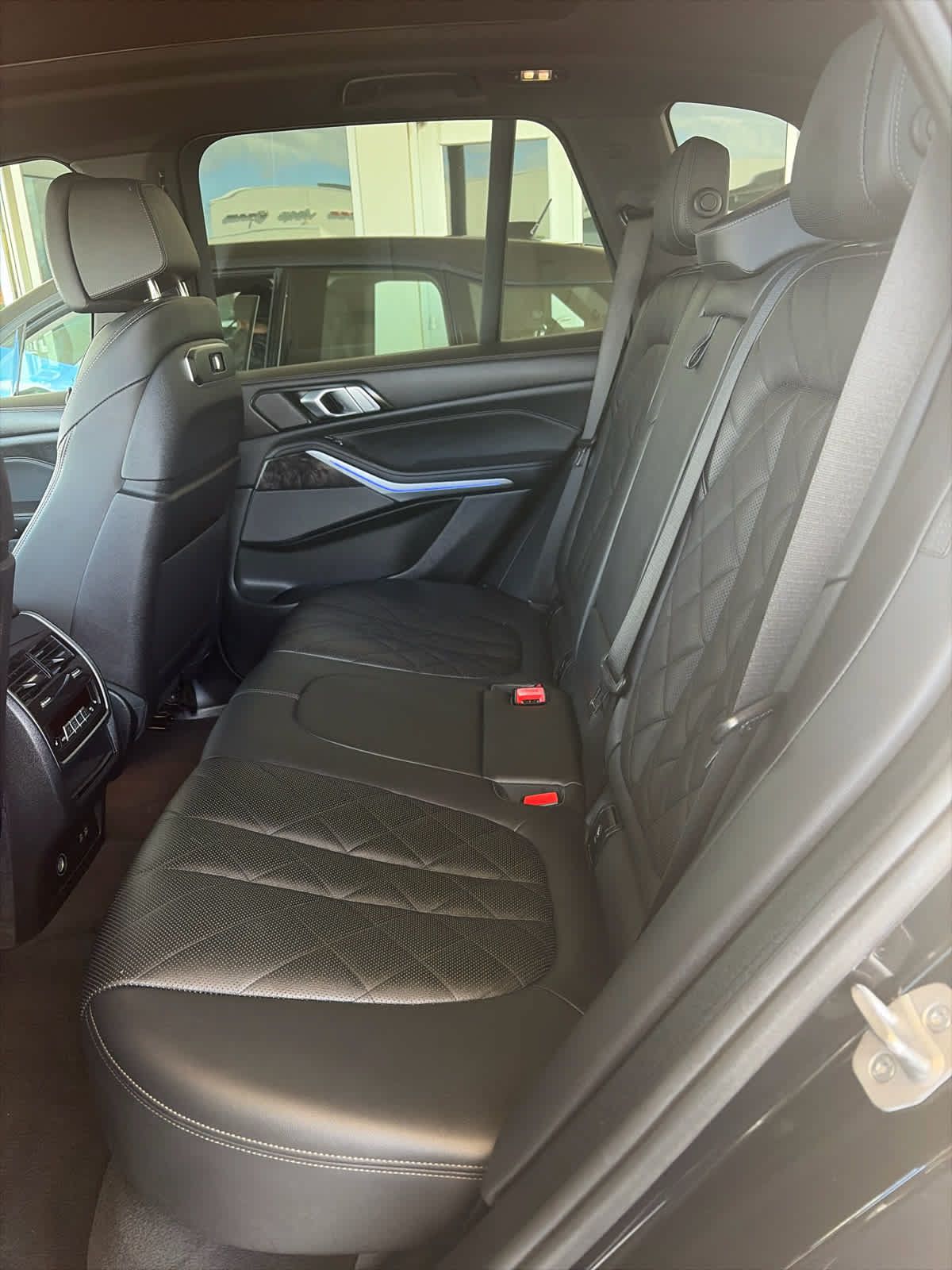 Used 2024 BMW X5 xDrive40i AWD/4WD image 12