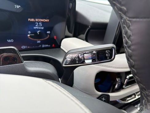 New 2026 Lincoln Aviator AWD image 27
