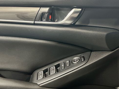 Used 2020 Honda Accord Sport image 13