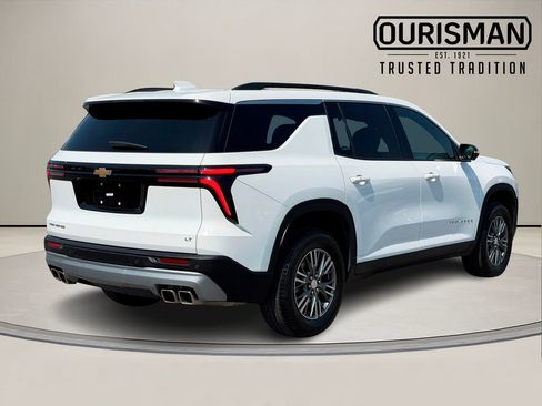 Used 2024 Chevrolet Traverse LT image 5