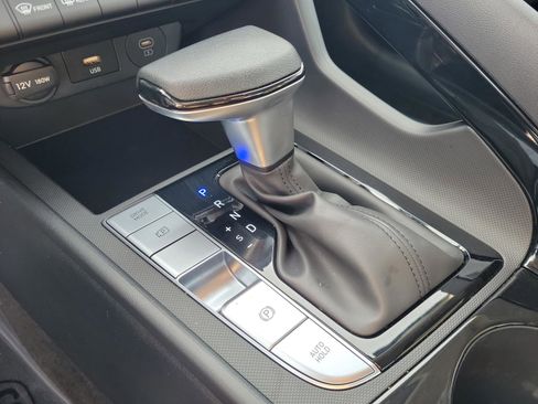 Used 2025 Hyundai Elantra Blue image 24