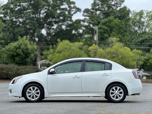 Used 2012 Nissan Sentra 2.0 SR FWD image 8