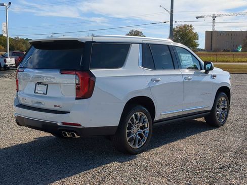 New 2026 GMC Yukon Denali w/ Sun & Power Step Package image 8