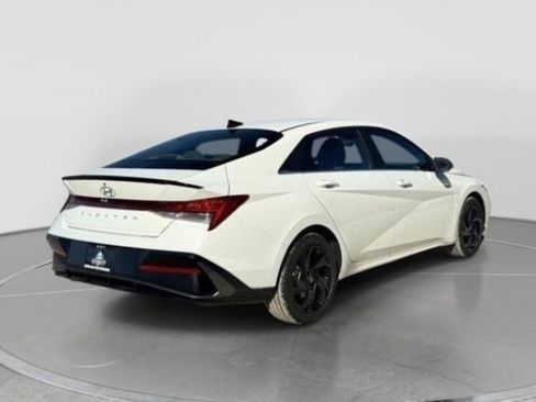 New 2026 Hyundai Elantra SEL Sport Premium FWD image 9