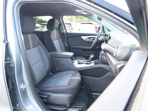 Used 2025 Chevrolet Blazer LT AWD/4WD image 23