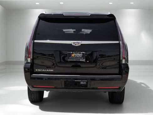 Used 2020 Cadillac Escalade ESV Platinum RWD image 7