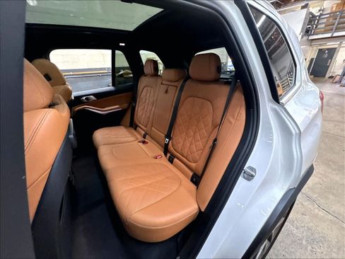 Used 2023 BMW X5 xDrive40i AWD/4WD image 28