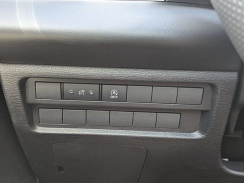 New 2026 Mitsubishi Outlander LE FWD image 25
