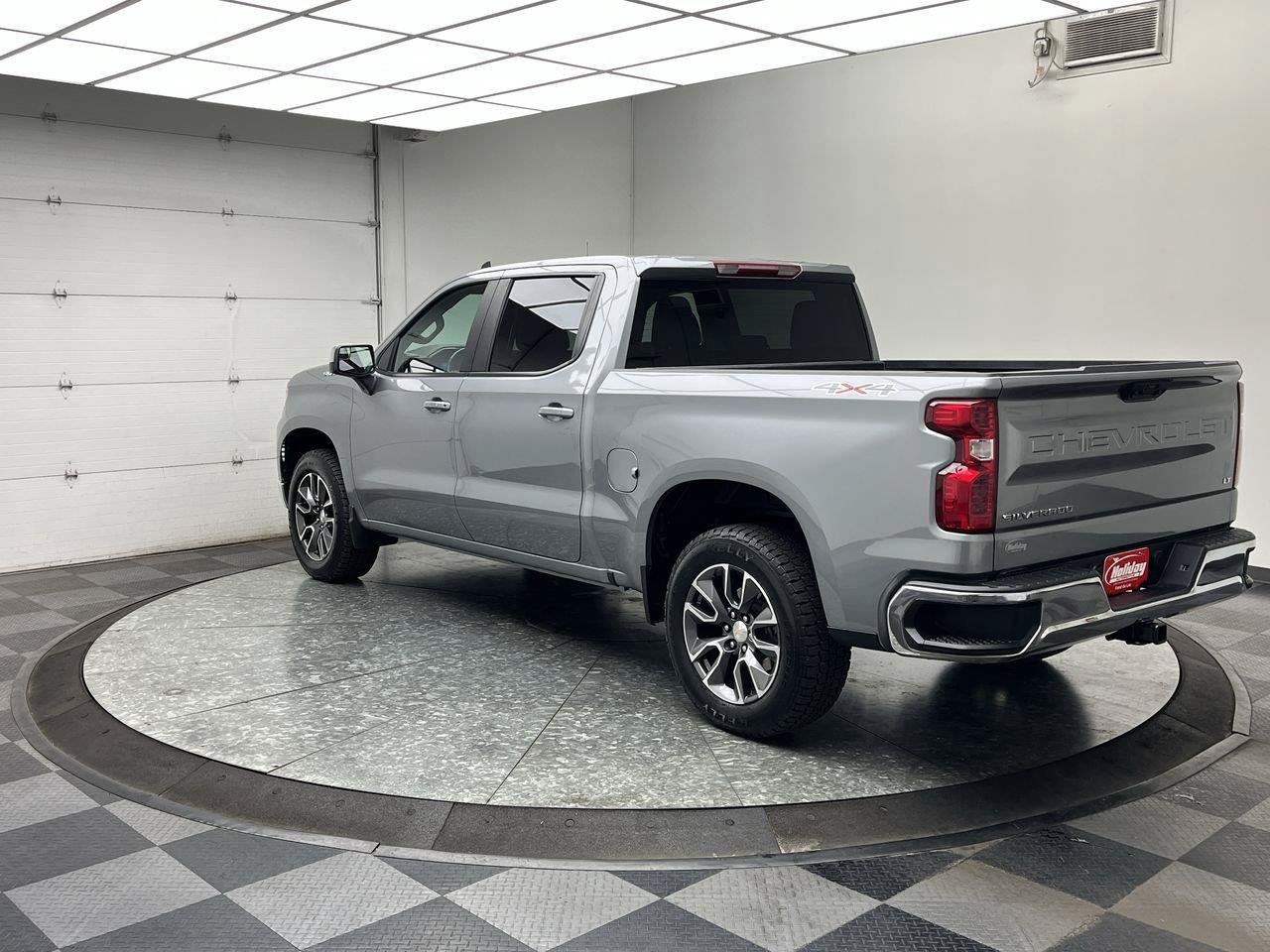 Certified 2024 Chevrolet Silverado 1500 LT AWD/4WD image 2