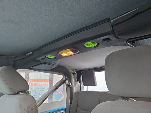 Used 2018 Jeep Wrangler Sport image 41