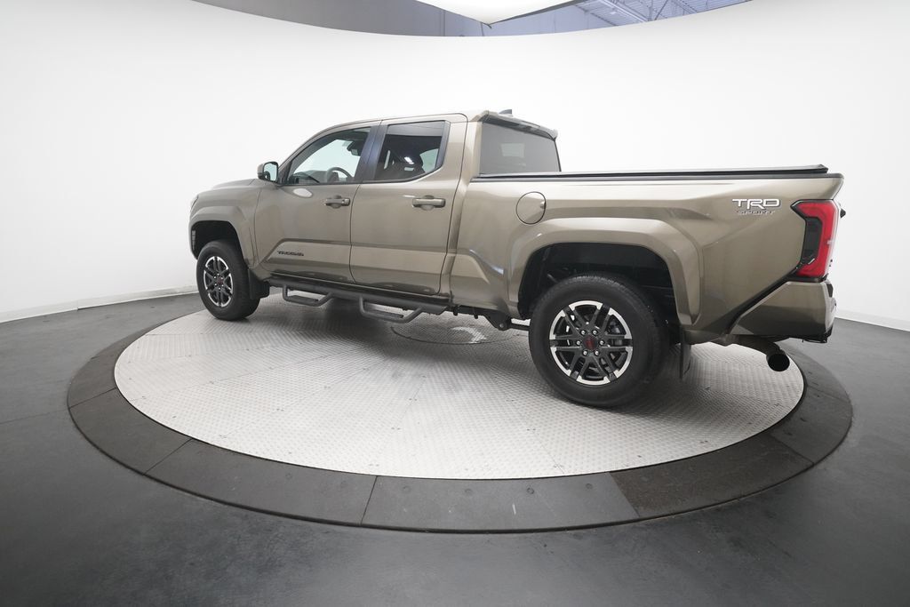 Used 2025 Toyota Tacoma TRD Sport AWD/4WD image 31