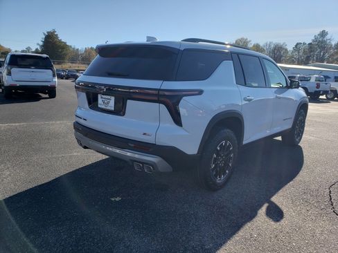 New 2026 Chevrolet Traverse Z71 w/ Driver Confidence Package image 4