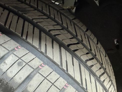 New 2026 BMW iX xDrive45 image 28