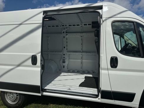 New 2026 RAM ProMaster 1500 w/ Convenience Group FWD image 23
