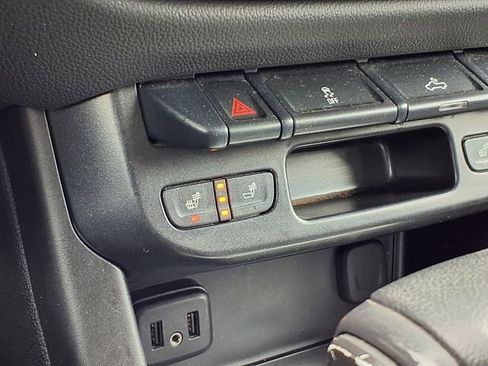 Used 2020 Chevrolet Colorado LT w/ LT Convenience Package image 5