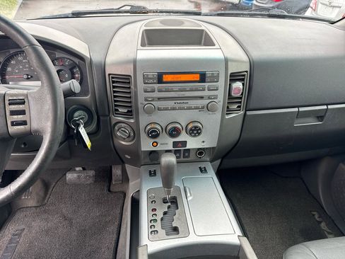 Used 2005 Nissan Titan LE w/ (S01) Side-Airbag Pkg w/ VDC image 12