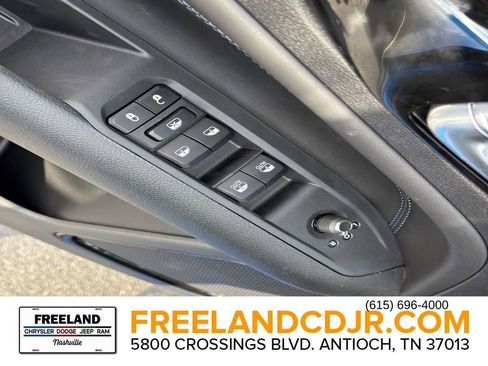 New 2026 Jeep Compass Latitude image 19
