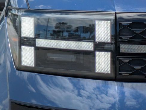 Certified 2025 Hyundai Santa Fe Calligraphy FWD image 10