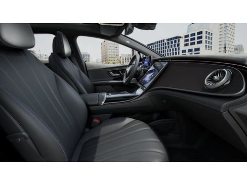 New 2026 Mercedes-Benz EQE 320 4MATIC Sedan image 3