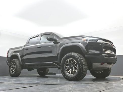 Used 2024 Chevrolet Colorado ZR2 AWD/4WD image 39