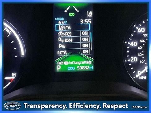Used 2023 Toyota Sienna XLE FWD image 28