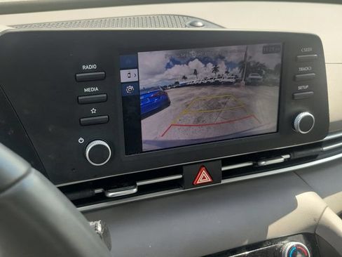 Used 2025 Hyundai Elantra Sport FWD image 26