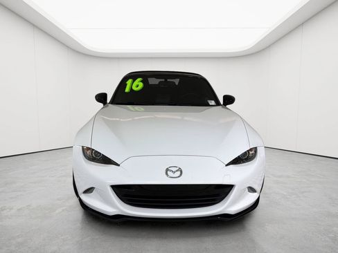 Used 2016 MAZDA MX-5 Miata Club RWD image 17