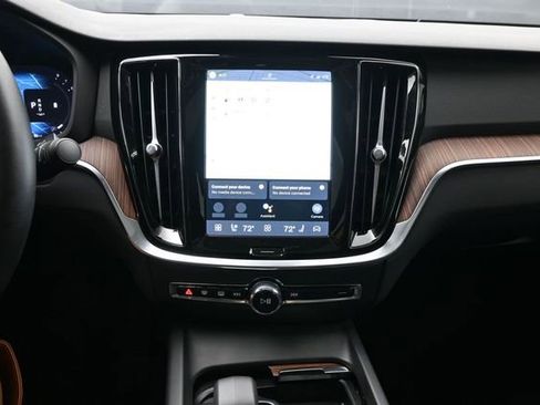 Used 2025 Volvo S60 B5 Plus FWD image 13