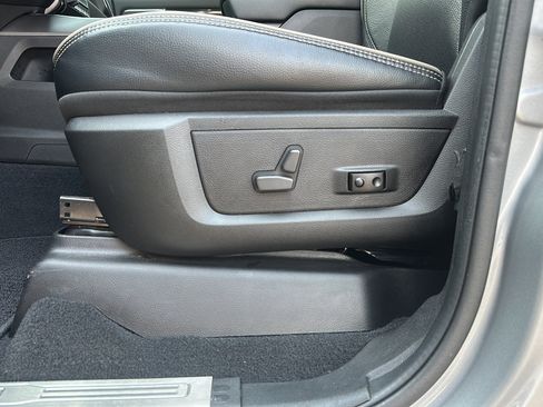 Used 2022 RAM 2500 Laramie AWD/4WD image 24