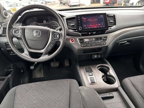 Used 2023 Honda Ridgeline Sport image 14