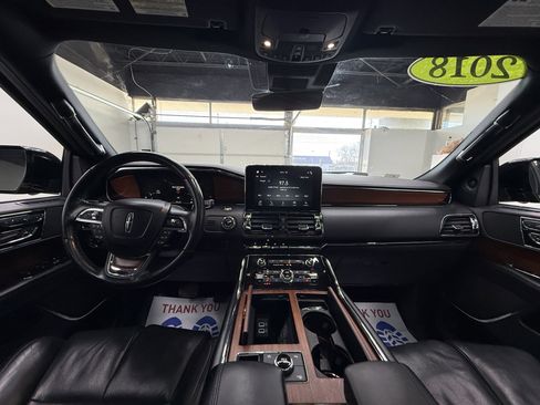 Used 2018 Lincoln Navigator Select w/ Technology Package image 14