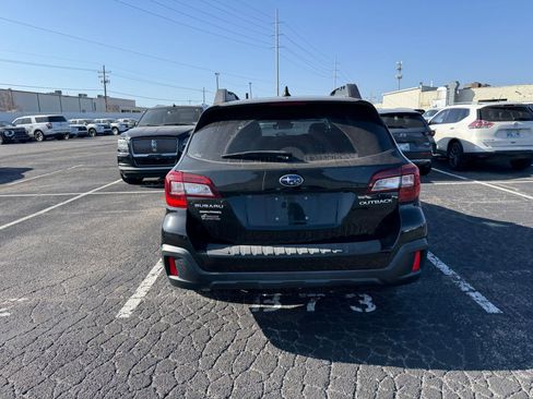 Used 2019 Subaru Outback 2.5i Limited image 4