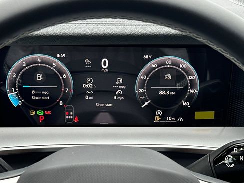 New 2026 Volkswagen Tiguan SE image 23