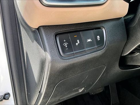 Used 2019 Hyundai Santa Fe SEL FWD image 33