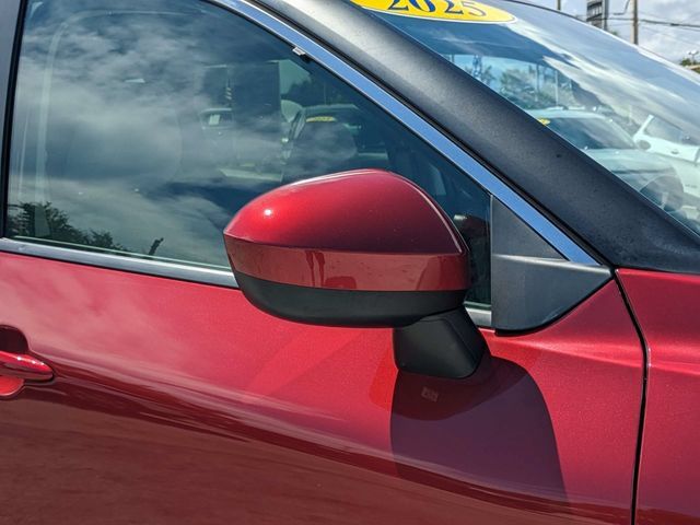 Used 2025 Nissan Rogue SV AWD/4WD image 12