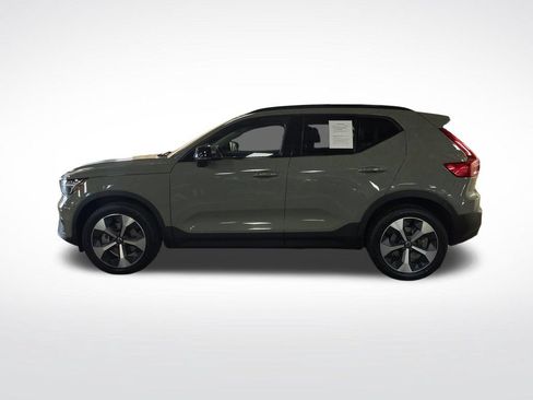Used 2025 Volvo XC40 B5 Plus w/ Protection Package Premier AWD/4WD image 2