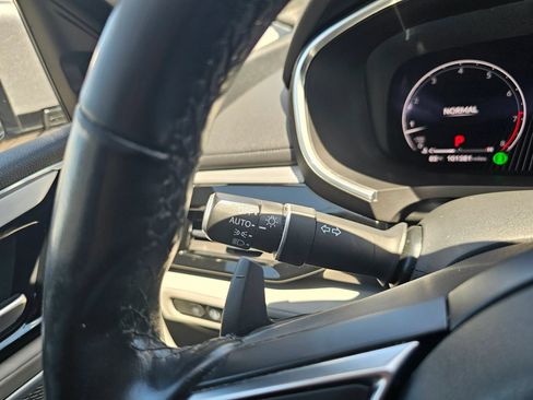 Used 2022 Acura MDX SH-AWD w/ Technology Package image 21