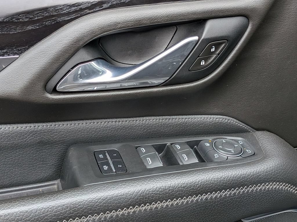 Used 2021 GMC Yukon XL Denali AWD/4WD image 13