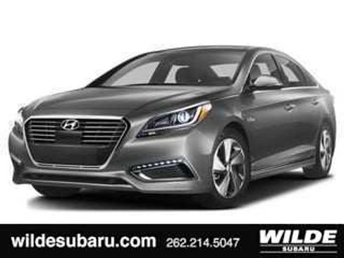 Used 2016 Hyundai Sonata SE FWD image 1